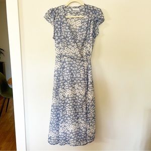 Urban Outfitters Blue and White Floral Wrap Dress Women’s Medium